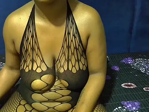 dutchees00 online show from November 15, 2025, 2:10 pm