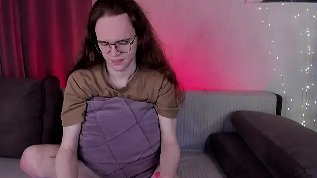 Mark Glover online show from November 17, 2025, 10:19 am