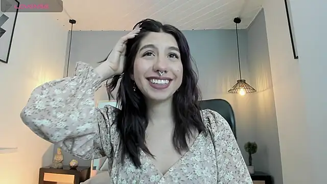 Snapshot of zoe-moreau chatting on February 24, 2026, 7:59 pm zoe-moreau online show from February 24, 2026, 7:59 pm