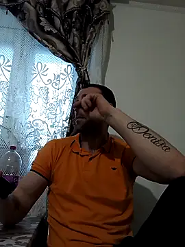 Snapshot of Baiat_Finut1 chatting on February 4, 2026, 2:45 pm Baiat Finut1 online show from February 4, 2026, 2:45 pm