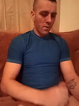 Snapshot of Baiat_Finut1 chatting on January 18, 2026, 3:43 am Baiat Finut1 online show from January 18, 2026, 3:43 am