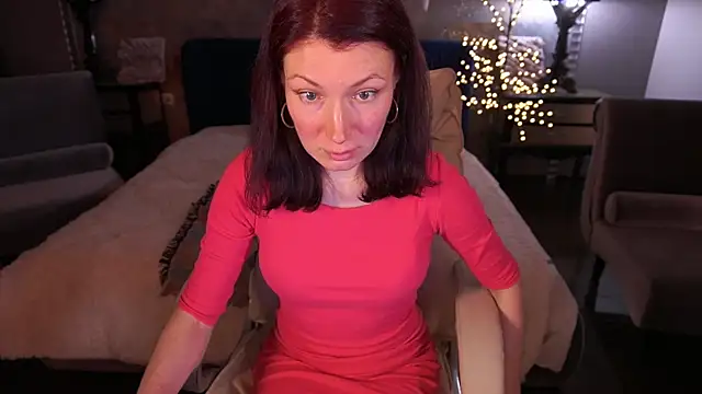 AmiraGoldd online show from April 9, 2026, 8:59 pm