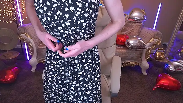 AmiraGoldd online show from February 11, 2026, 2:11 am