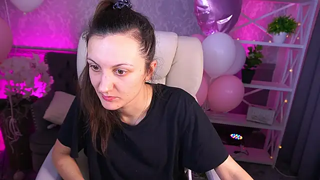 ZafiraMoonn online show from February 21, 2026, 2:24 am