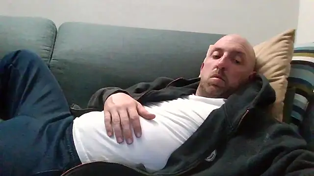 luca beech88 online show from April 13, 2026, 6:23 pm