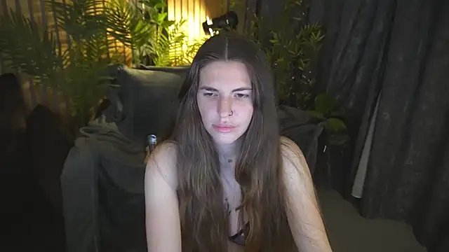 DanielaReign online show from November 25, 2025, 2:06 pm