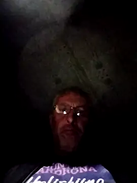 KAXABE11 online show from November 9, 2025, 5:39 pm