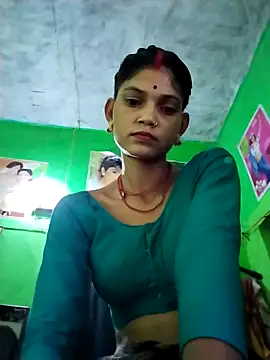Snapshot of Jooli_cuty chatting on June 3, 2026, 5:19 am Jooli cuty online show from June 3, 2026, 5:19 am