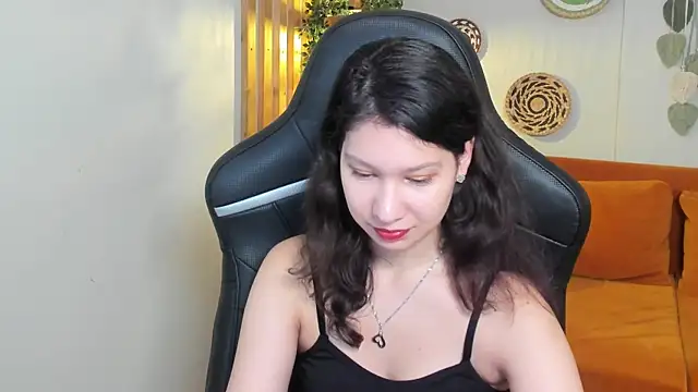 SaraDenars online show from November 10, 2025, 5:12 am