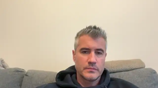 aprendiendo44 online show from November 11, 2025, 4:35 pm