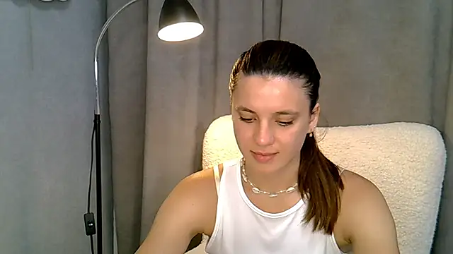 KiraHoney online show from July 2, 2026, 10:10 am