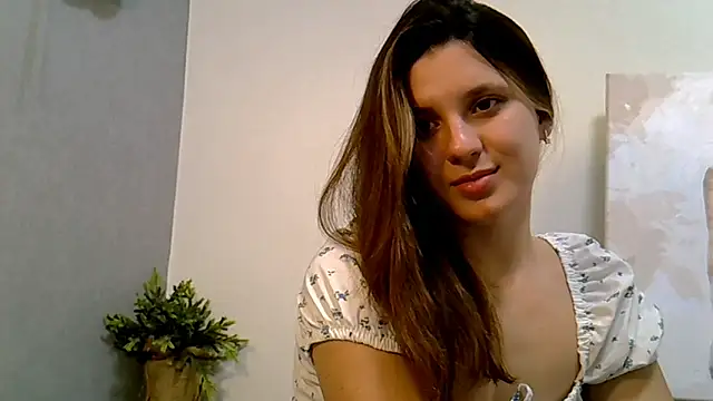 KiraHoney online show from November 21, 2025, 9:14 pm