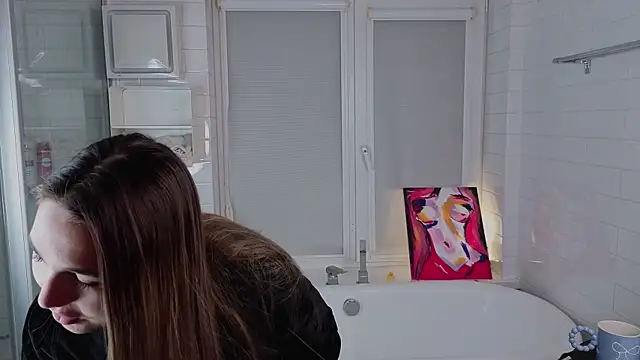 LeenaPuita online show from February 27, 2026, 5:24 pm