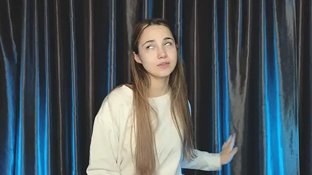 LeenaPuita online show from January 5, 2026, 5:27 pm