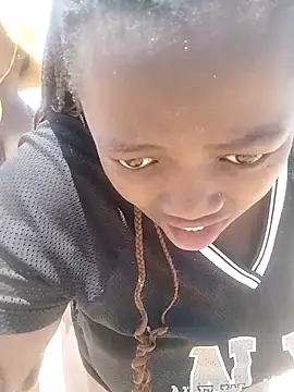 amourbigass online show from November 21, 2025, 9:41 am