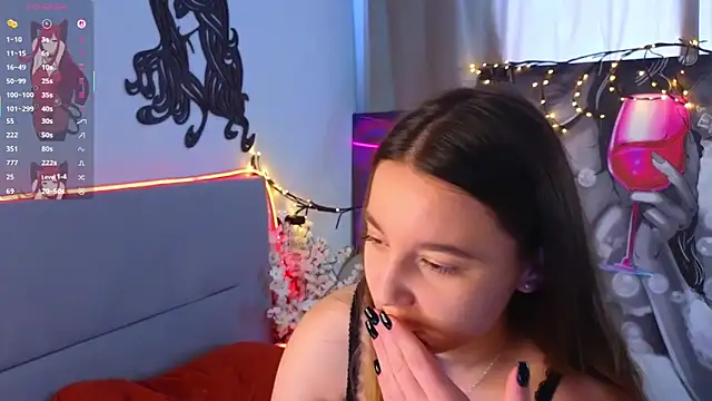 LauriePerez online show from February 6, 2026, 8:10 am