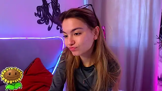 Snapshot of MargieDavidson chatting on February 24, 2026, 8:37 am MargieDavidson online show from February 24, 2026, 8:37 am