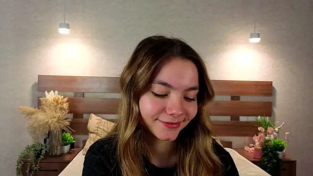 Snapshot of MargieDavidson chatting on February 8, 2026, 8:45 am MargieDavidson online show from February 8, 2026, 8:45 am