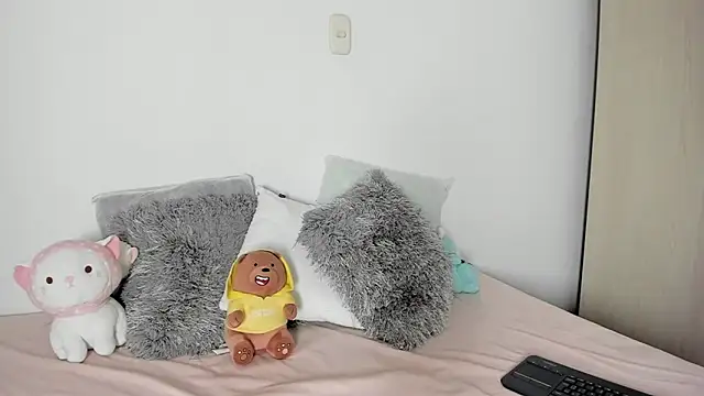 Salome 208 online show from November 19, 2025, 8:09 pm