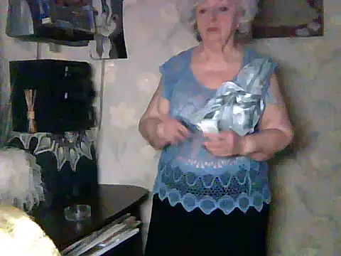 ValeriaKroww online show from December 17, 2025, 6:13 pm