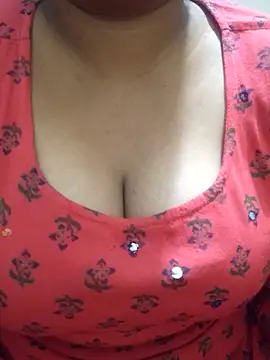 Snapshot of Mathi_cam chatting on November 16, 2025, 4:56 pm Mathi cam online show from November 16, 2025, 4:56 pm