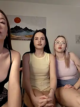 MelissaPinkiss online show from January 13, 2026, 11:58 am