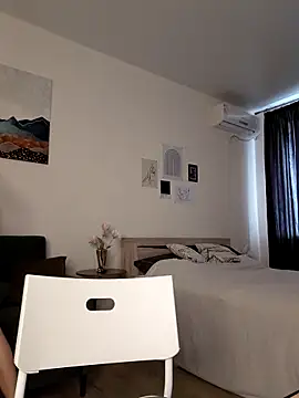 Snapshot of MelissaPinkiss chatting on February 23, 2026, 11:22 am MelissaPinkiss online show from February 23, 2026, 11:22 am