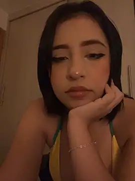 lulu200597 online show from November 14, 2025, 3:48 pm