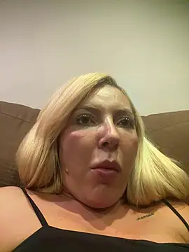 melisboa online show from July 29, 2026, 2:55 am