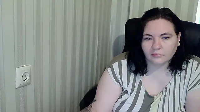 XLisaBlueXsS online show from November 4, 2025, 6:50 am