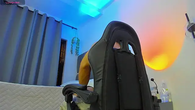 Snapshot of noah_corvelle chatting on February 13, 2026, 5:18 am noah corvelle online show from February 13, 2026, 5:18 am