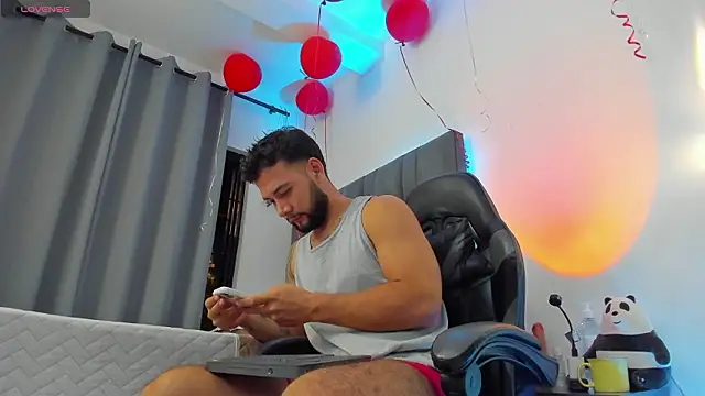 Snapshot of noah_corvelle chatting on February 26, 2026, 2:55 am noah corvelle online show from February 26, 2026, 2:55 am