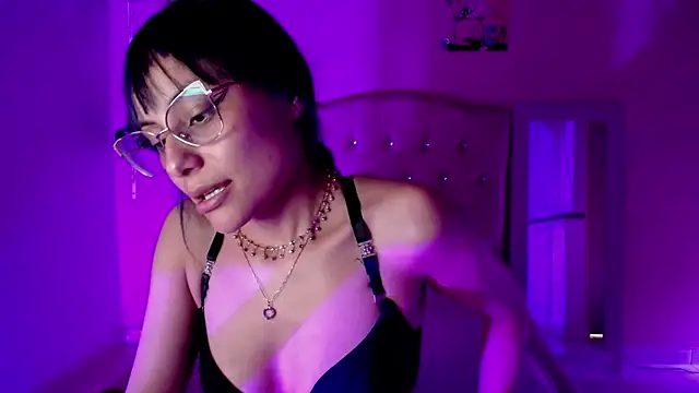 Snapshot of valkiry_ chatting on November 13, 2025, 10:13 pm valkiry online show from November 13, 2025, 10:13 pm