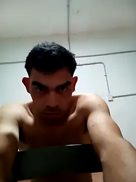 Snapshot of Brium23 chatting on November 7, 2025, 3:11 am Brium23 online show from November 7, 2025, 3:11 am