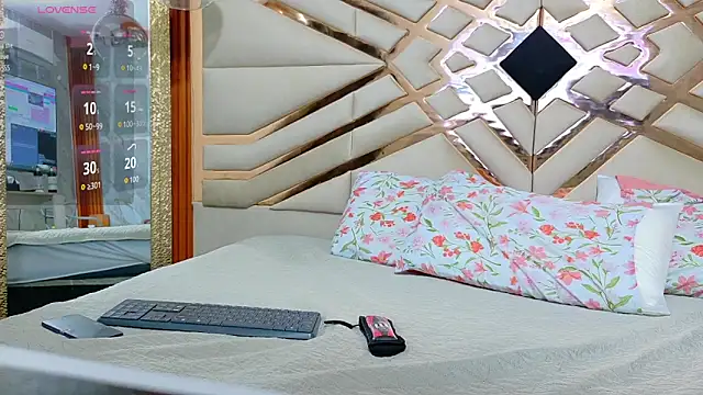 missfoster online show from February 8, 2026, 12:14 pm