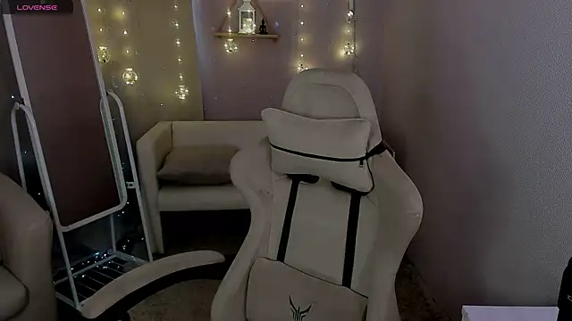 Hanako Rey online show from February 25, 2026, 1:11 pm