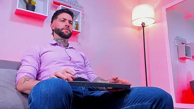 Supreme Alpha online show from November 25, 2025, 7:25 pm