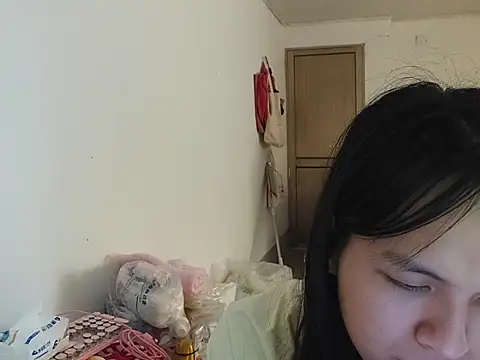 Snapshot of RebelAura chatting on May 26, 2026, 2:31 am RebelAura online show from May 26, 2026, 2:31 am