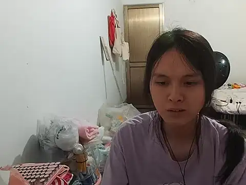 Snapshot of RebelAura chatting on June 11, 2026, 4:59 pm RebelAura online show from June 11, 2026, 4:59 pm