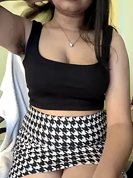 Snapshot of Nikkify chatting on February 25, 2026, 5:02 pm Nikkify online show from February 25, 2026, 5:02 pm