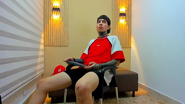 Snapshot of DANTE_ARMSTRONG chatting on November 12, 2025, 3:43 am DANTE ARMSTRONG online show from November 12, 2025, 3:43 am