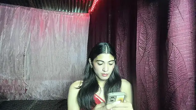 Snapshot of ursexykittykat_xx chatting on November 29, 2025, 8:36 am ursexykittykat xx online show from November 29, 2025, 8:36 am