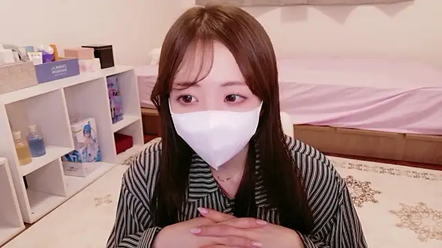 Snapshot of -aotan- chatting on May 18, 2026, 1:05 pm -aotan- online show from May 18, 2026, 1:05 pm
