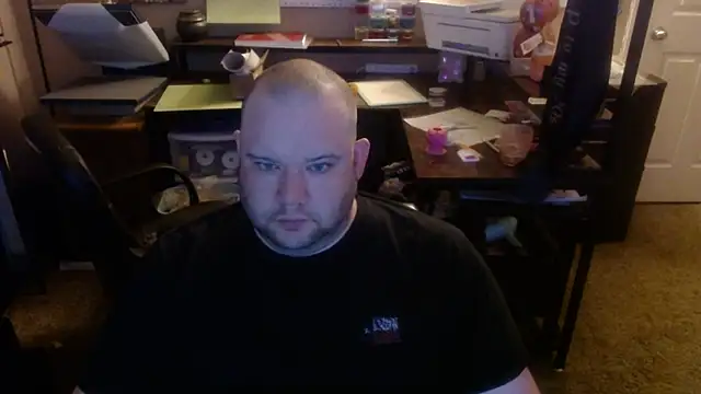 Snapshot of MegaChip chatting on November 6, 2025, 11:09 pm MegaChip online show from November 6, 2025, 11:09 pm