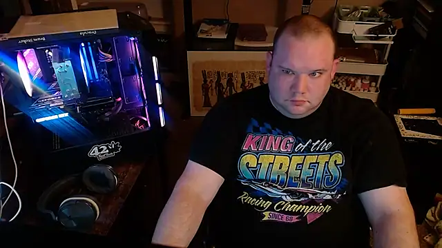 Snapshot of MegaChip chatting on November 17, 2025, 7:23 am MegaChip online show from November 17, 2025, 7:23 am