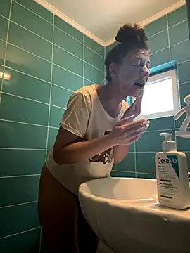 EdaQueen online show from November 30, 2025, 7:09 am