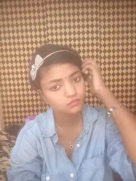 Freakingromance online show from April 17, 2026, 5:43 am