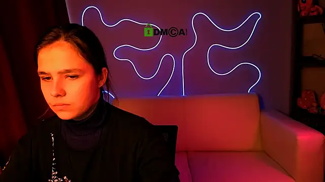 kelly may1 online show from November 10, 2025, 12:21 pm