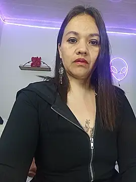 Victoria Wilde  online show from March 23, 2026, 11:10 am