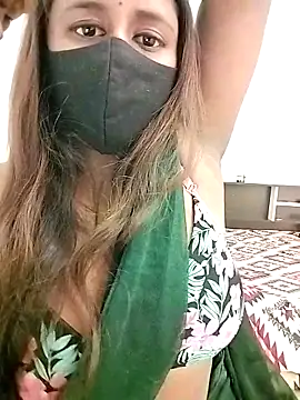 LoveLy-Soneya online show from November 24, 2025, 3:45 pm